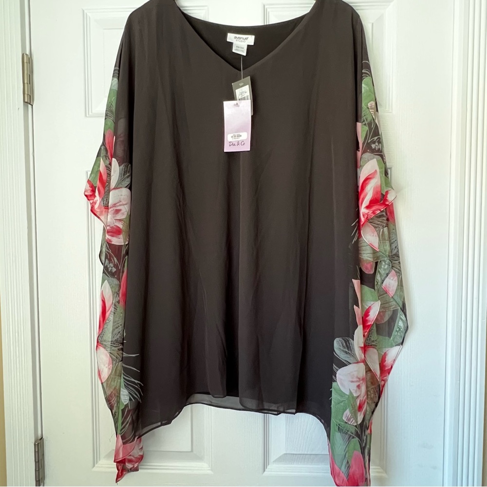 NEW! Avenue Studio Bella Floral Poncho Sz 22/24